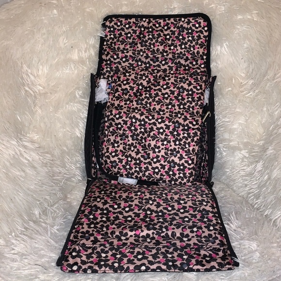 Iconic Baby Organizer Crossbody​​ - Picture 2 of 7